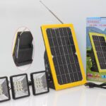Kit Solaire Multifonction XB-368L avec Radio FM, MP3 & 3 Lampes LED