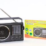 Radio portable FM-AM-SW avec lecteur MP3 USB-SA-3070U-BT